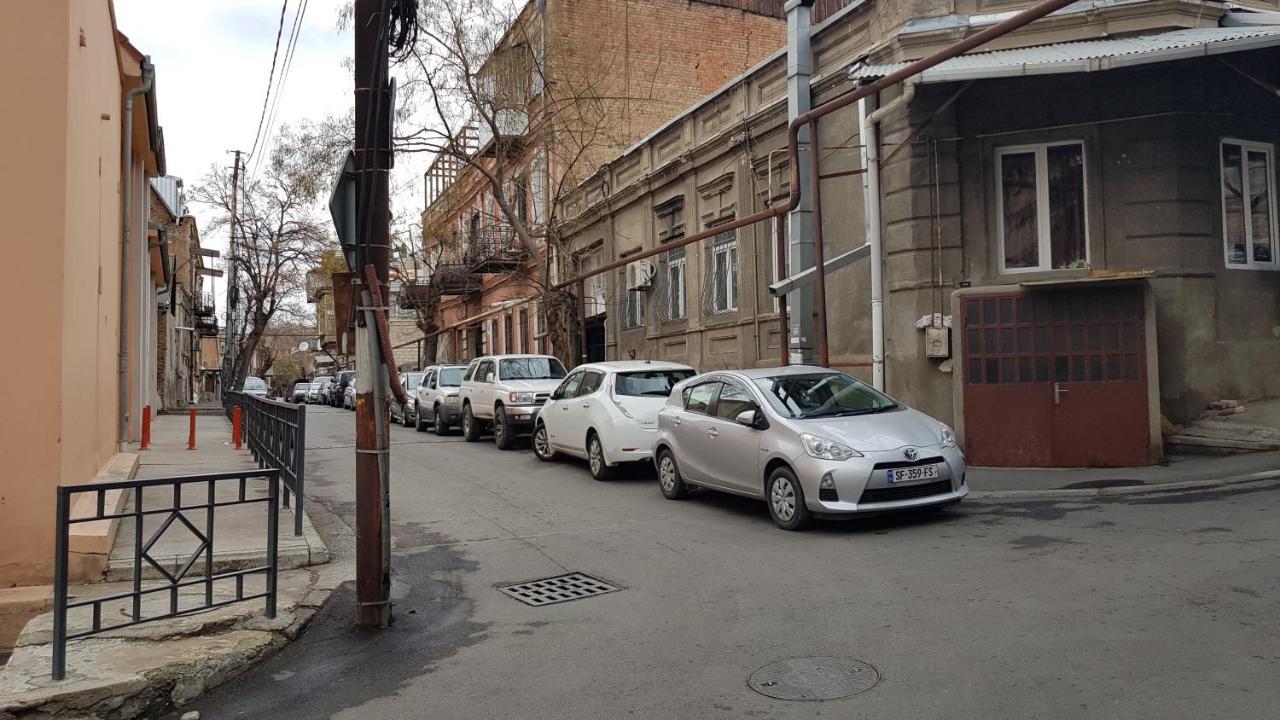 Cozy Apartment In Old Тбилиси Экстерьер фото