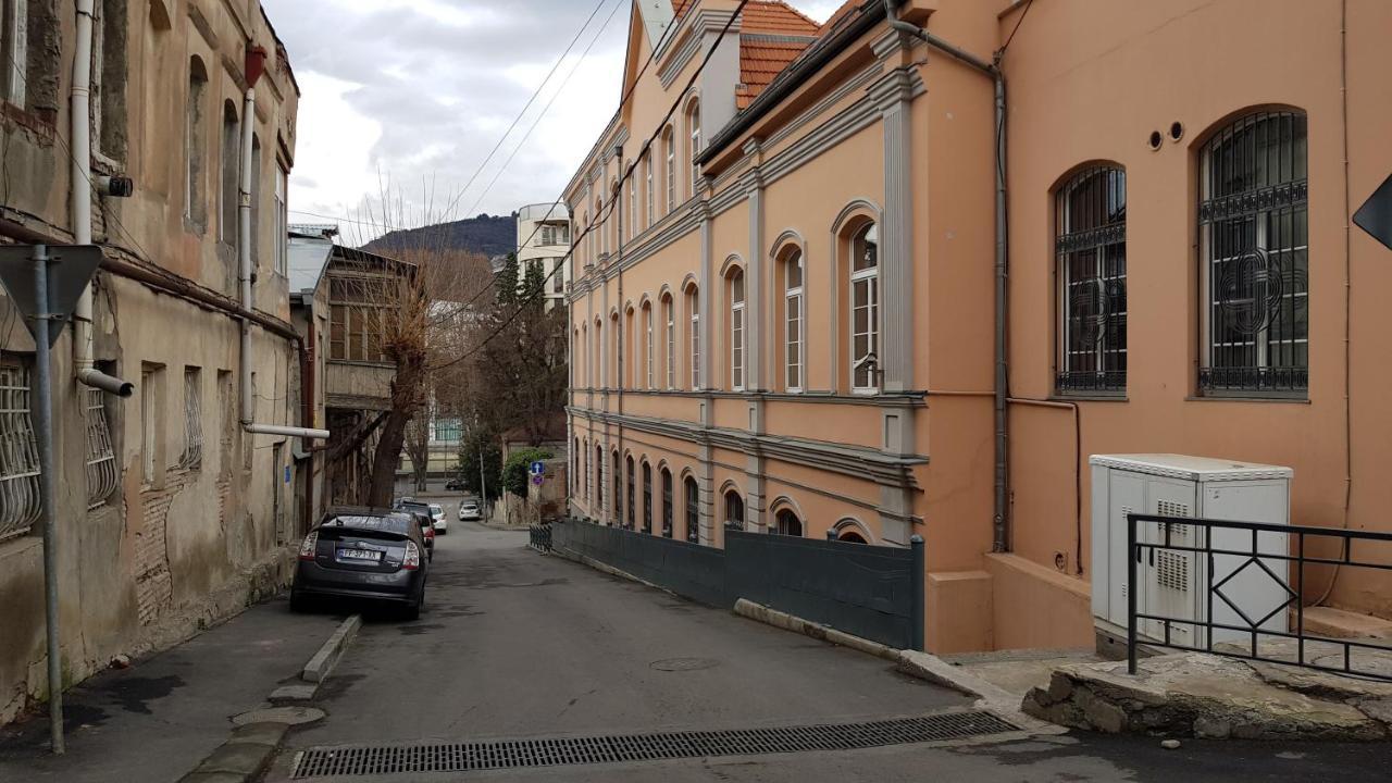 Cozy Apartment In Old Тбилиси Экстерьер фото